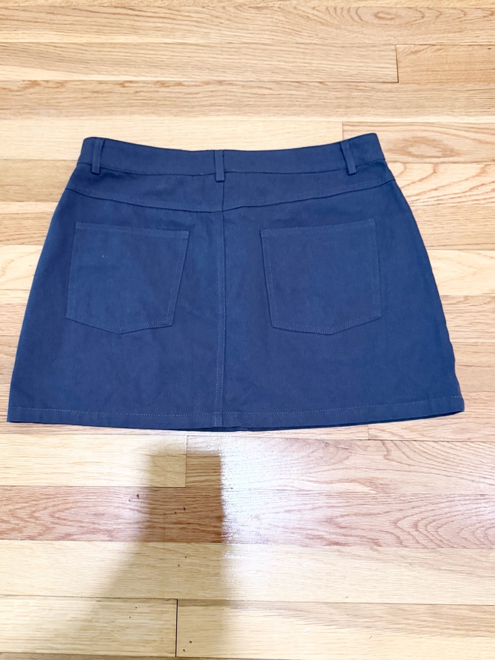 White Fox Boutique Weekend Travels Cargo Mini Skirt- charcoal- size M NWT - Picture 8 of 10